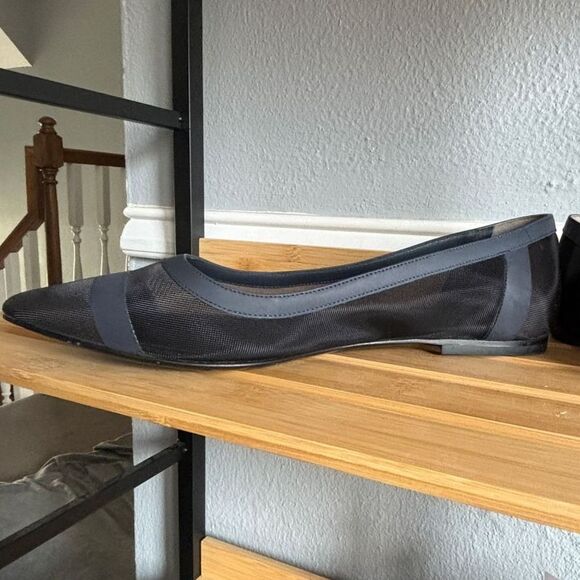 AUTHENTIC FENDI COLIBRI' MESH & LEATHER POINTED TOE FLATS SIZE 39 (8.5) - Picture 9 of 15